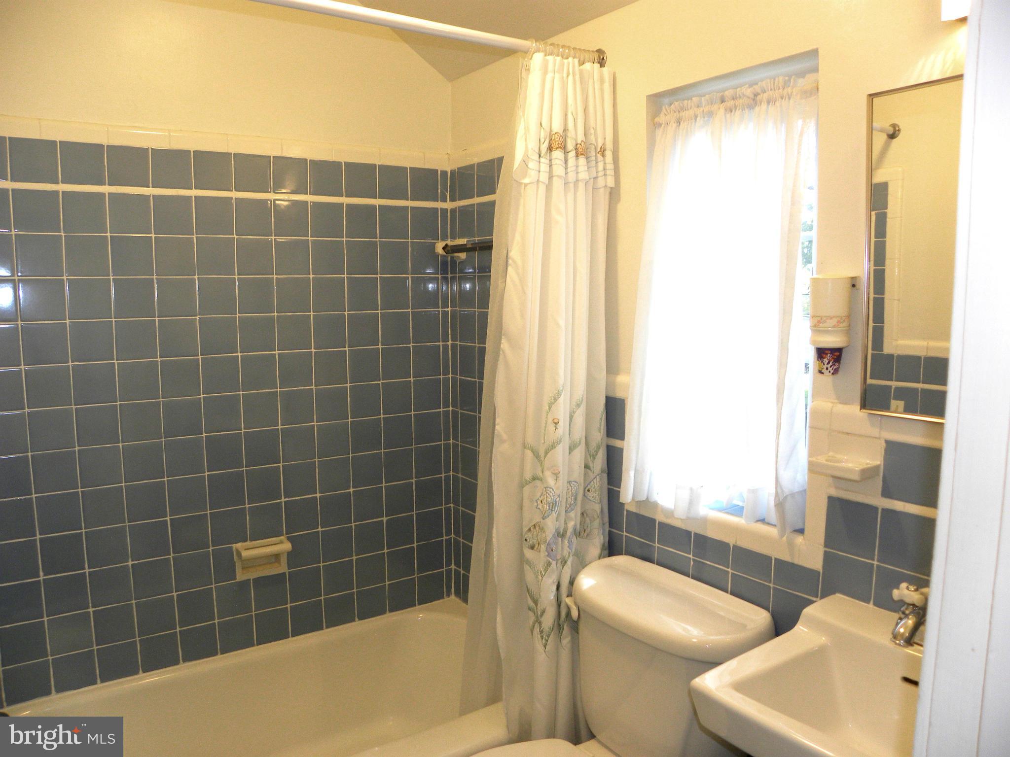 BEVERLEY HILLS - Residential Lease