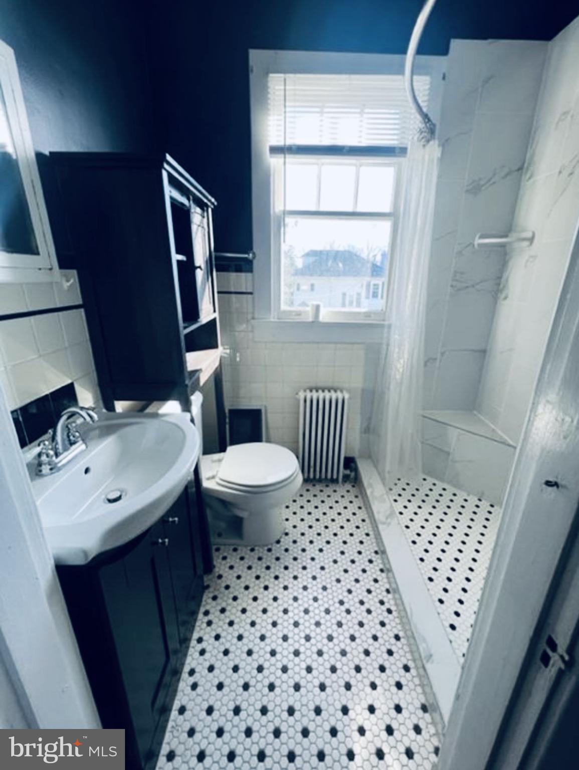 HENRY LAND - Residential