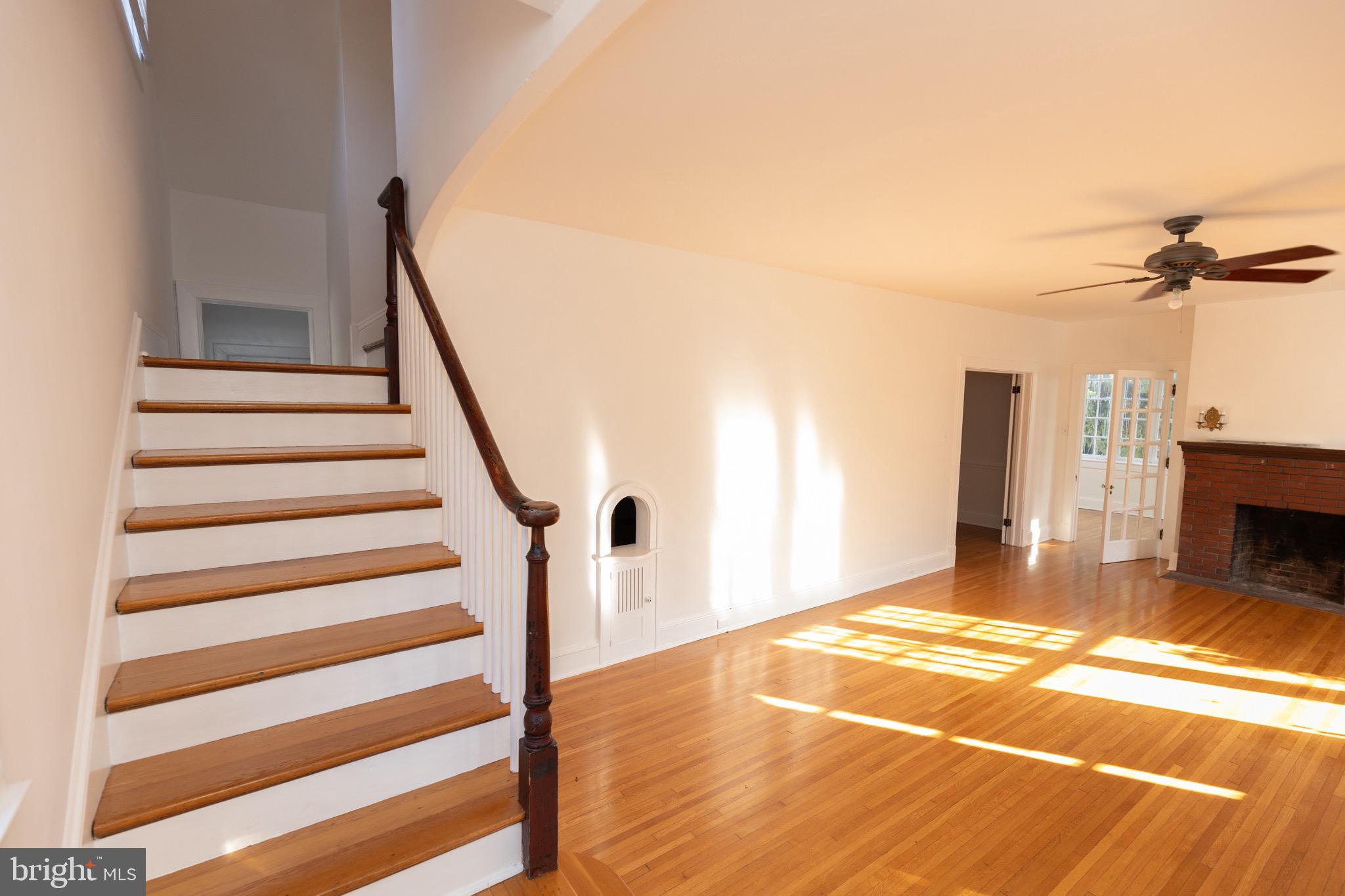 HENRY LAND - Residential