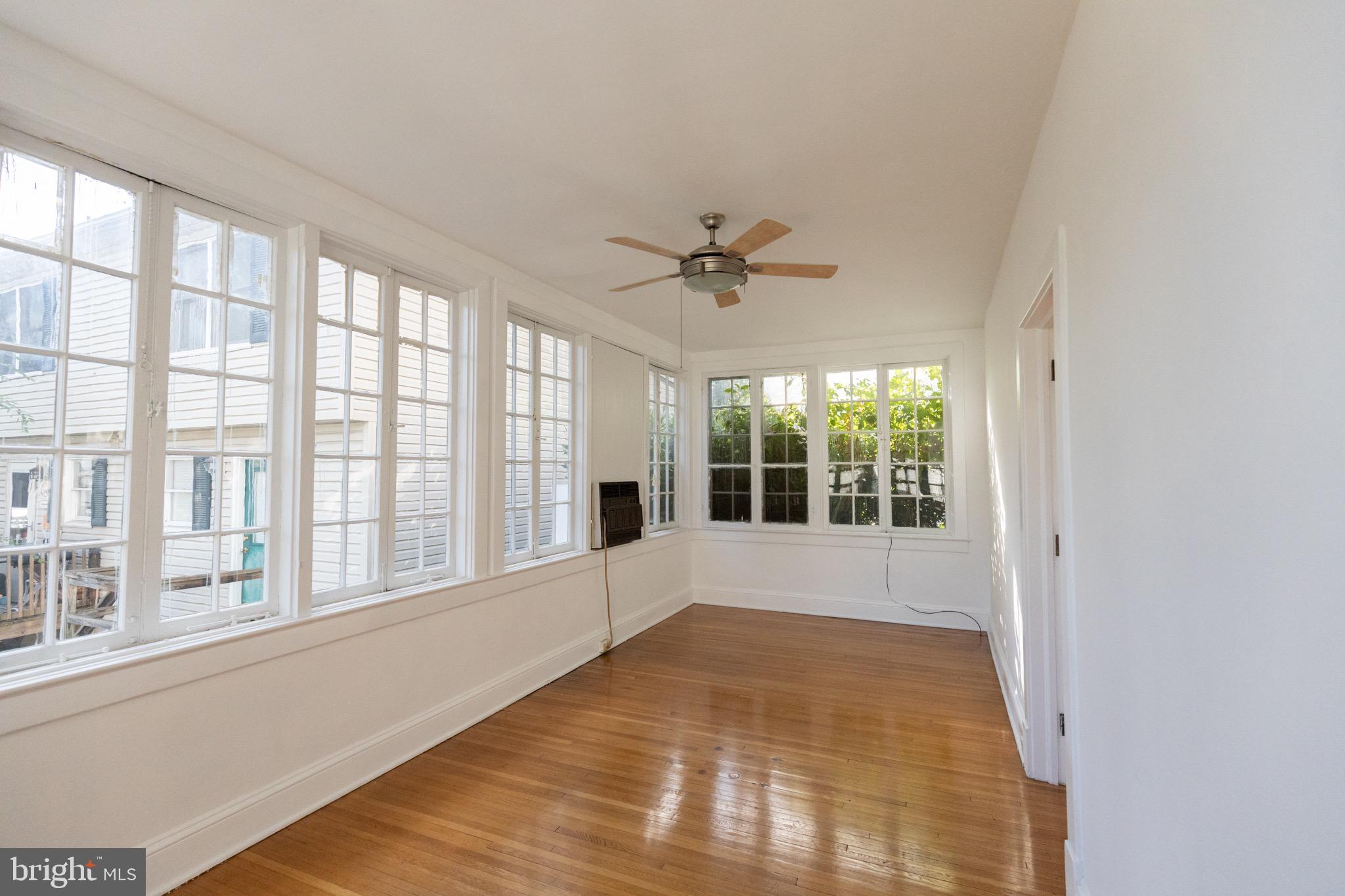 HENRY LAND - Residential