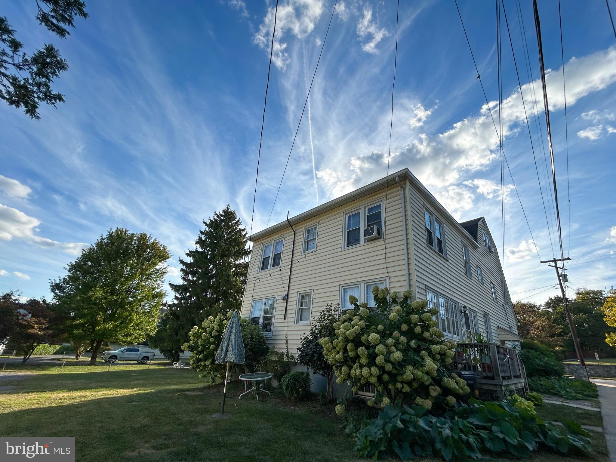 HENRY LAND - Residential