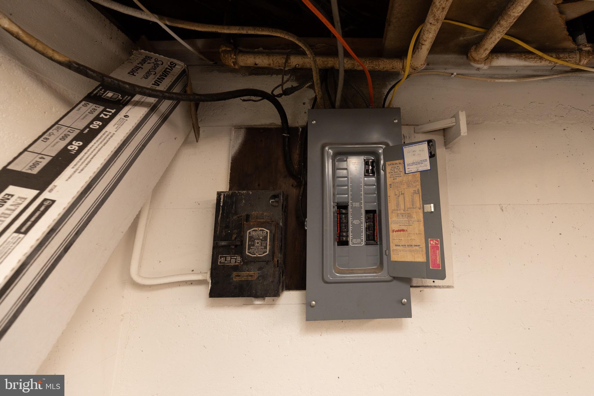 HENRY LAND - Residential