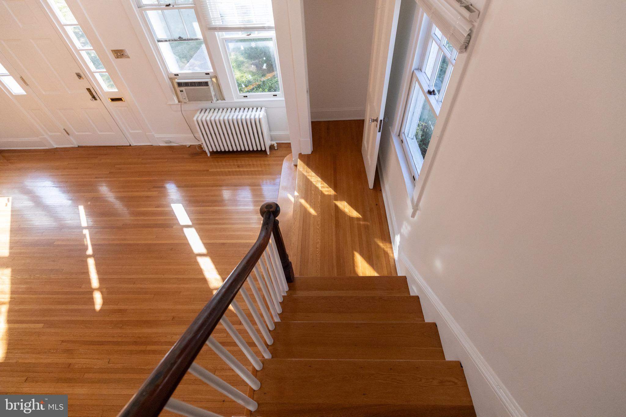 HENRY LAND - Residential