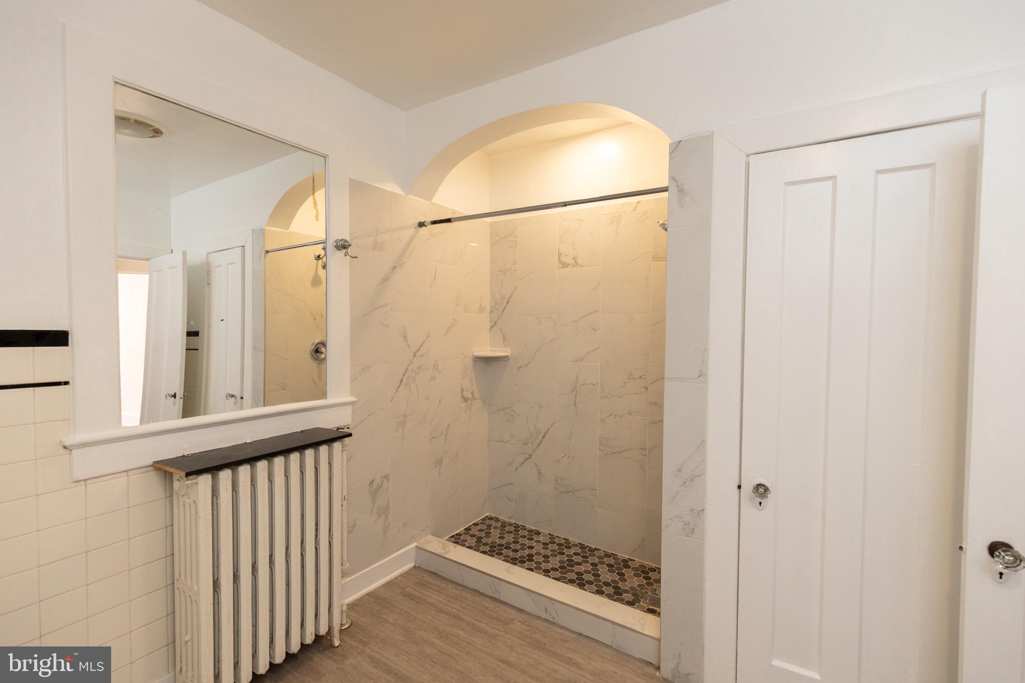 HENRY LAND - Residential