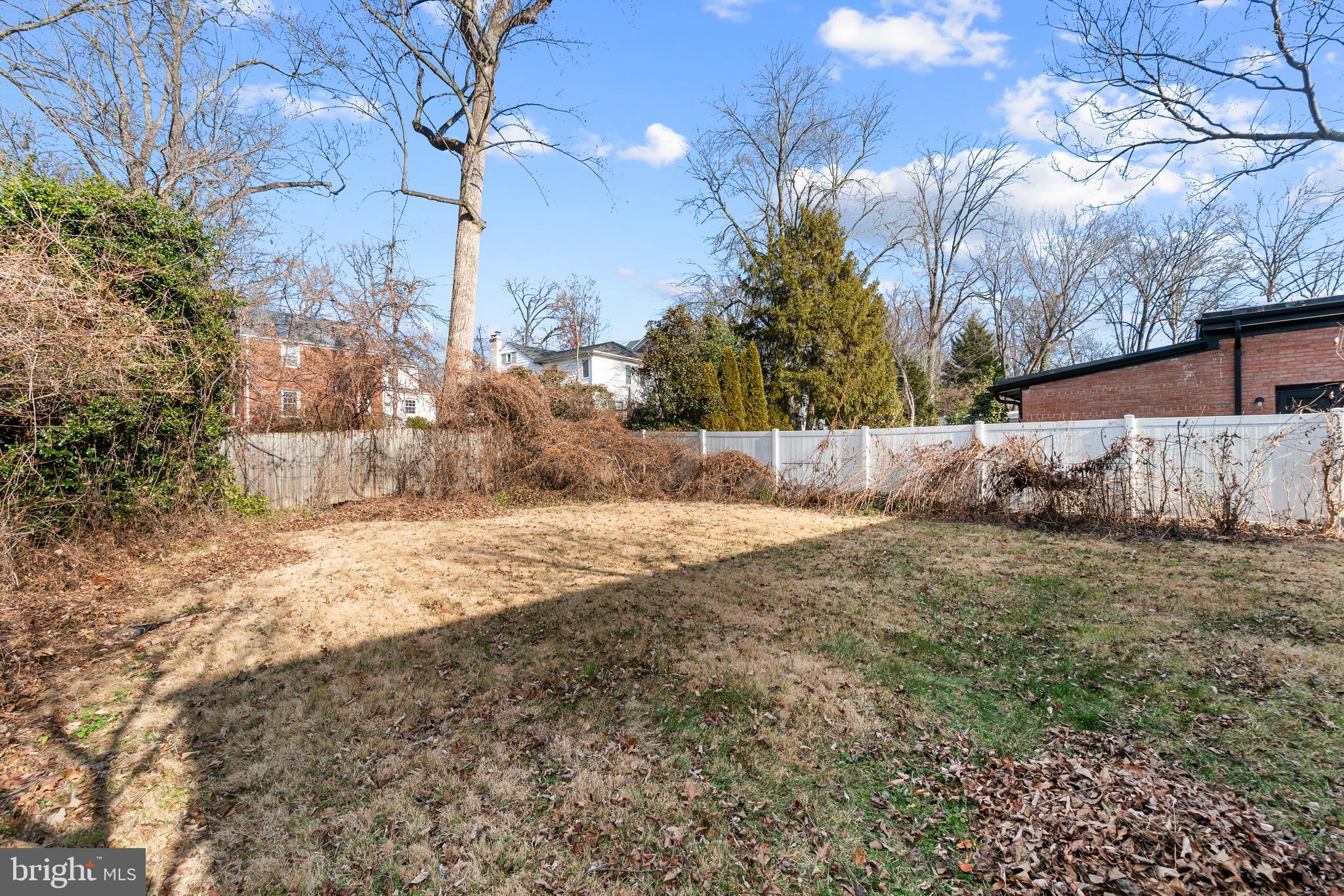 GREENWICH FOREST - Residential