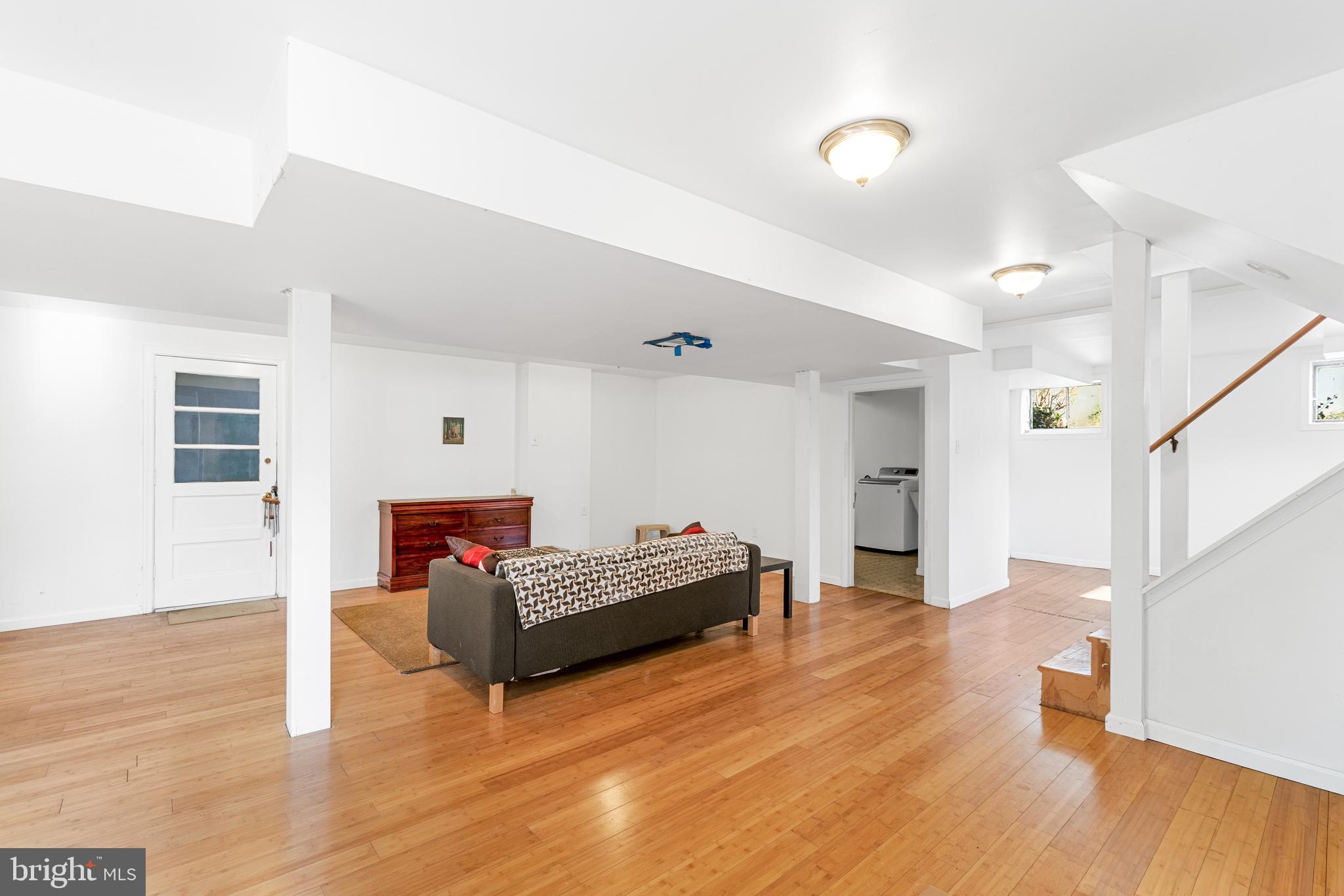 GREENWICH FOREST - Residential