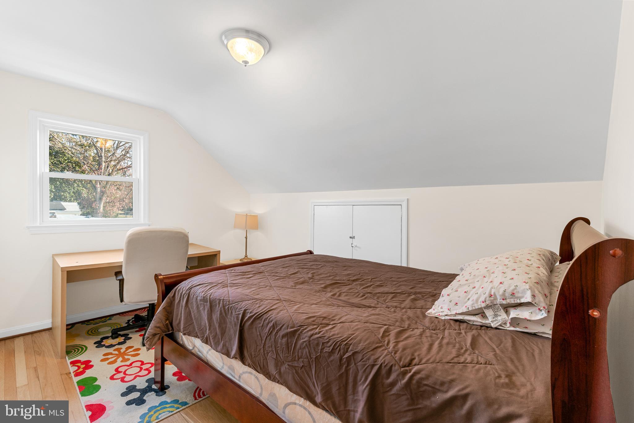 GREENWICH FOREST - Residential