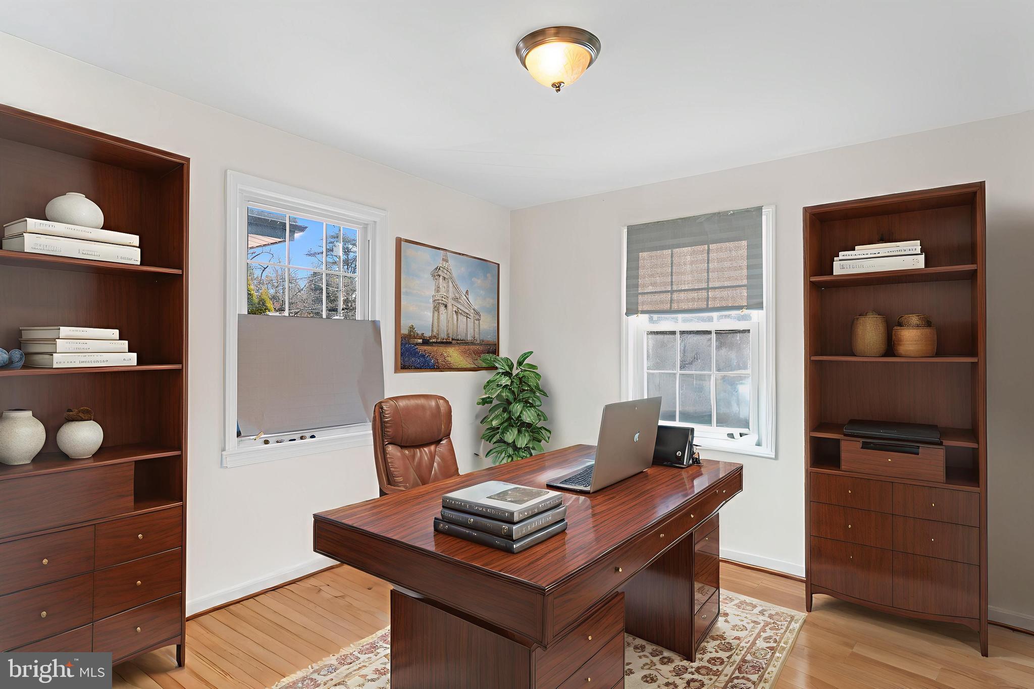 GREENWICH FOREST - Residential