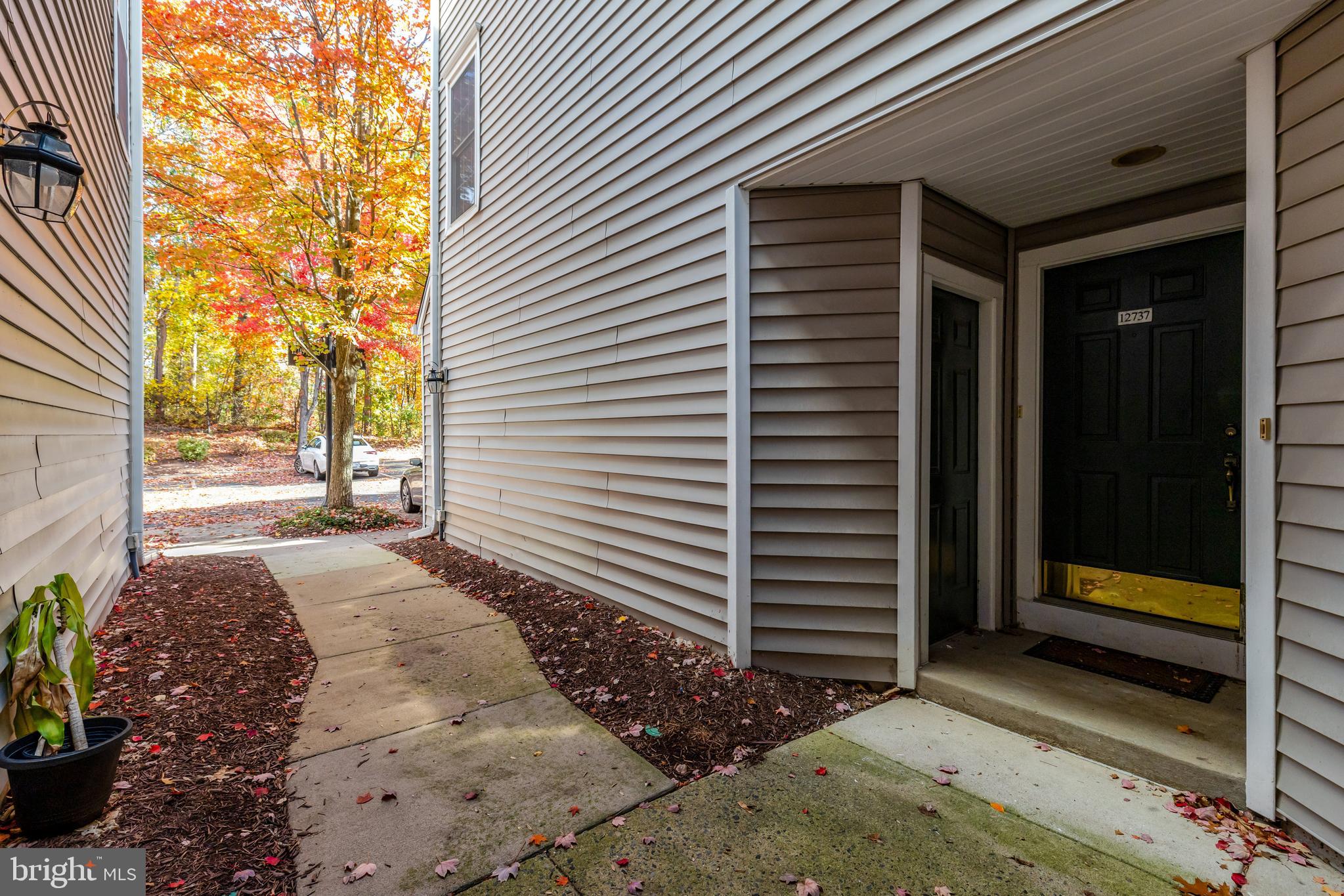 12737 FAIR BRIAR LANE