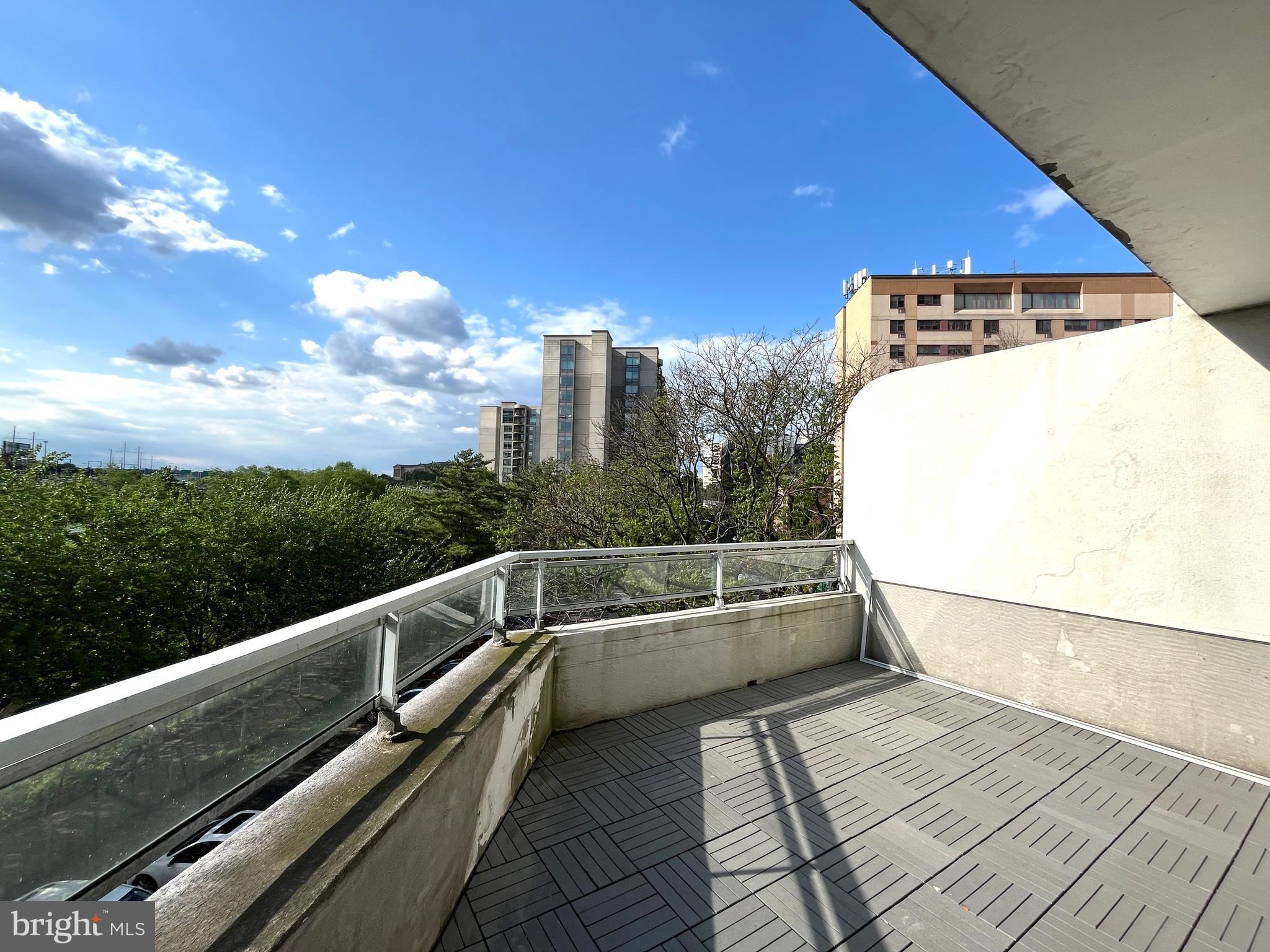 RIVERS EDGE - Residential