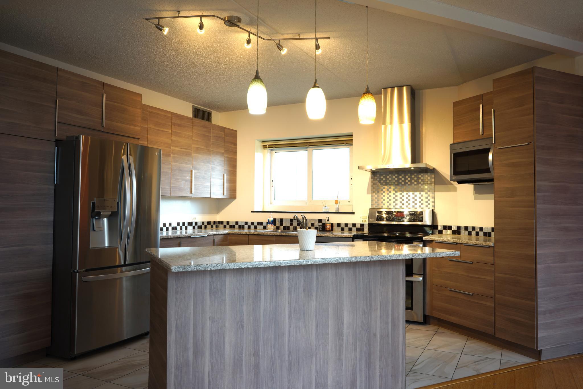 RIVERS EDGE - Residential