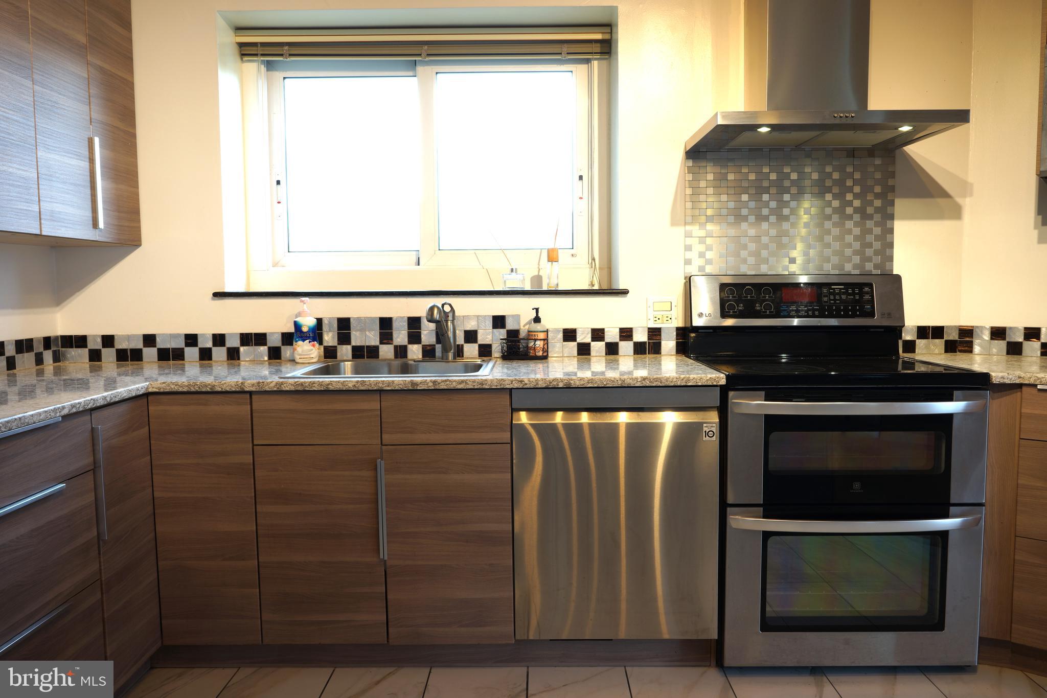 RIVERS EDGE - Residential