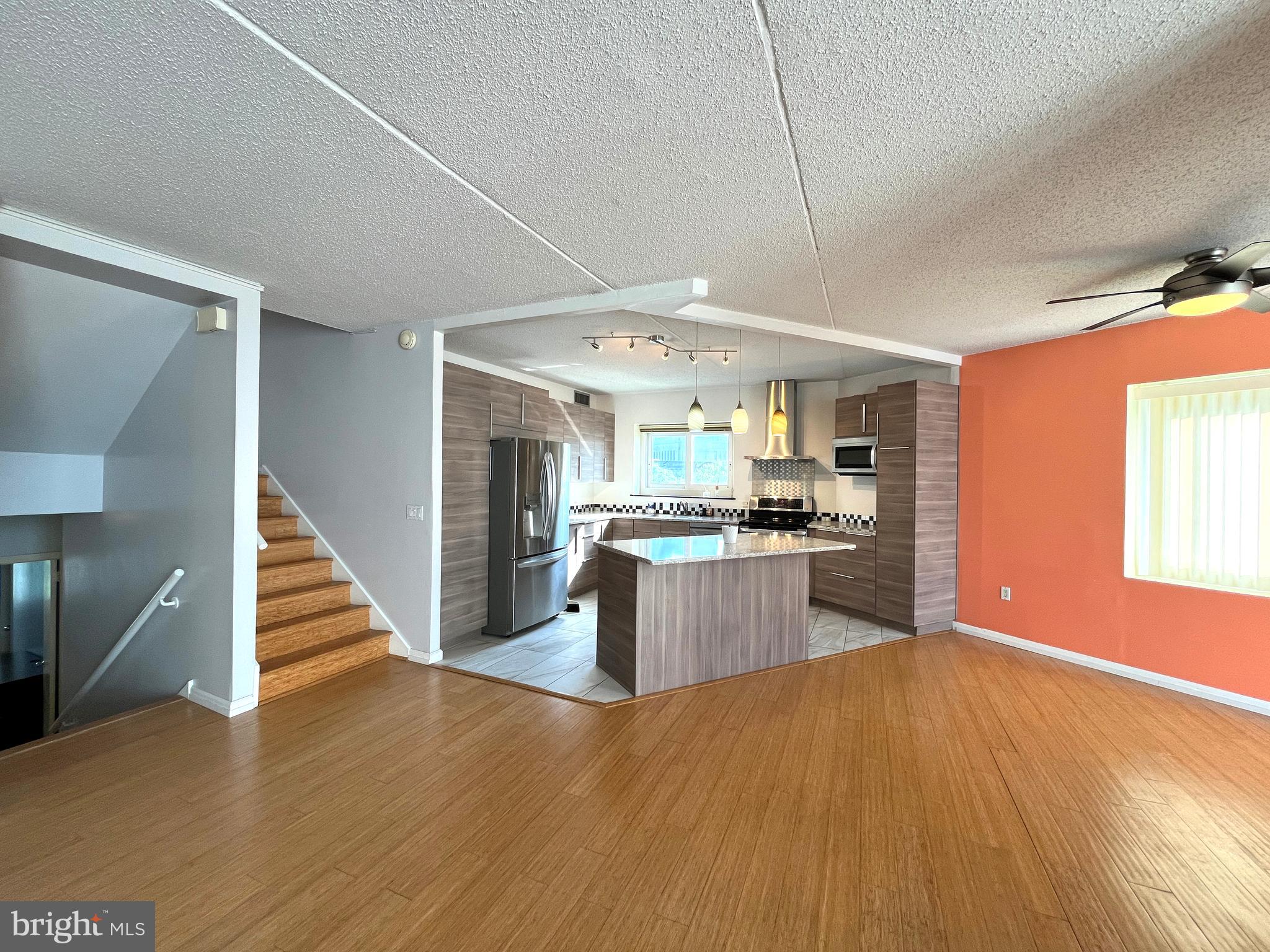 RIVERS EDGE - Residential