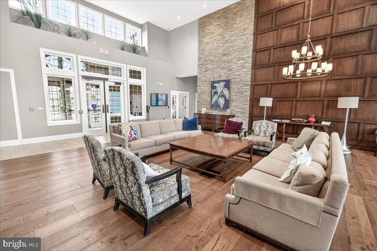TWO RIVERS - Residential