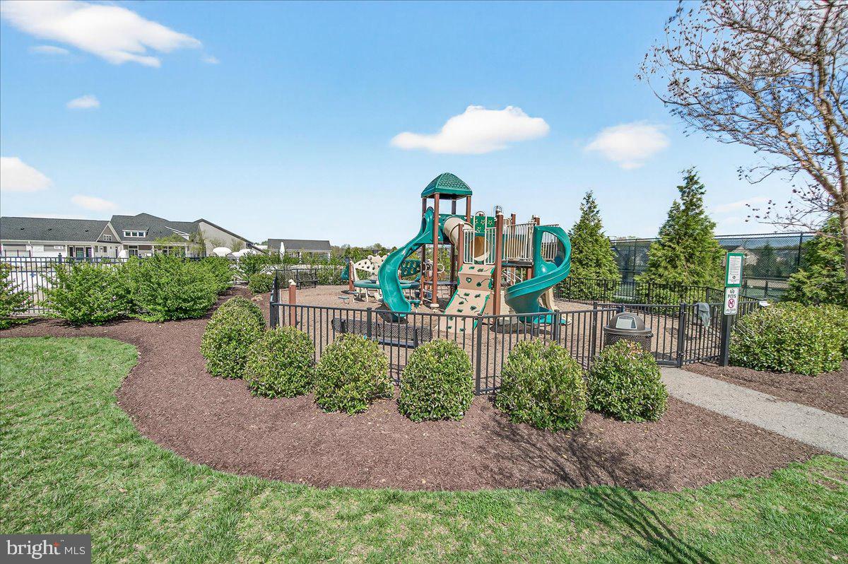 TWO RIVERS - Residential