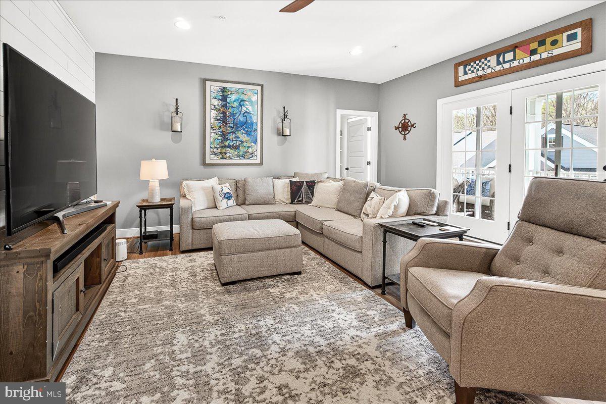 TWO RIVERS - Residential