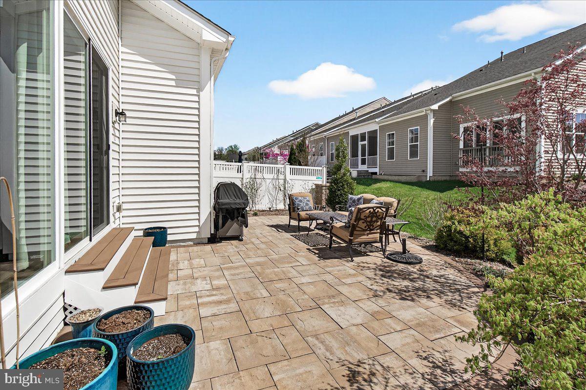 TWO RIVERS - Residential
