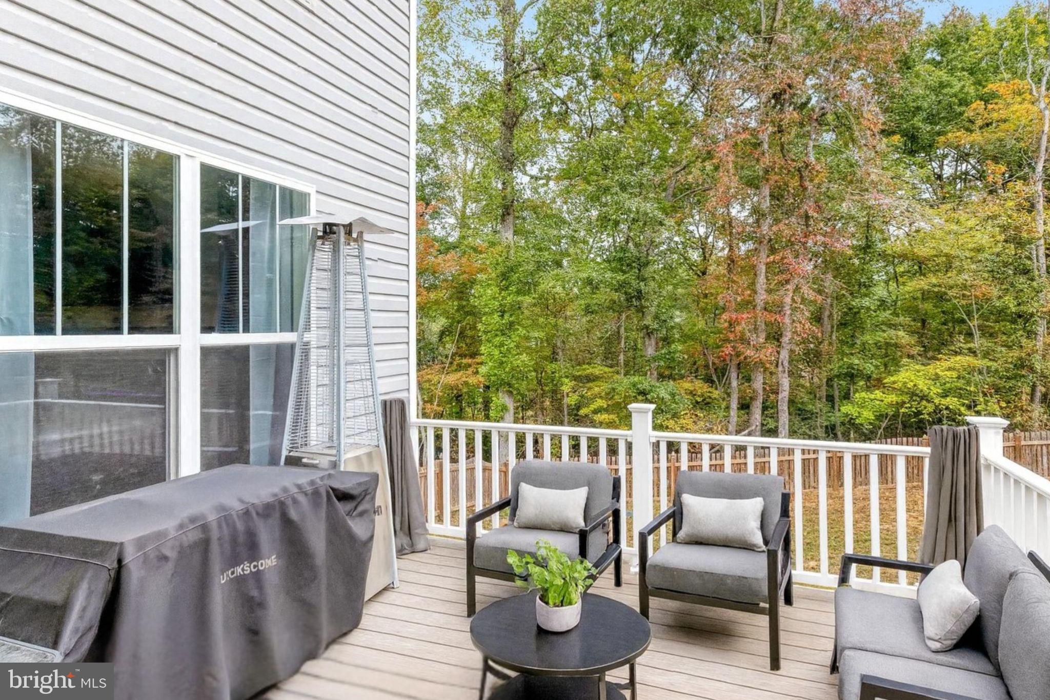 PIPE RUN - Residential Lease