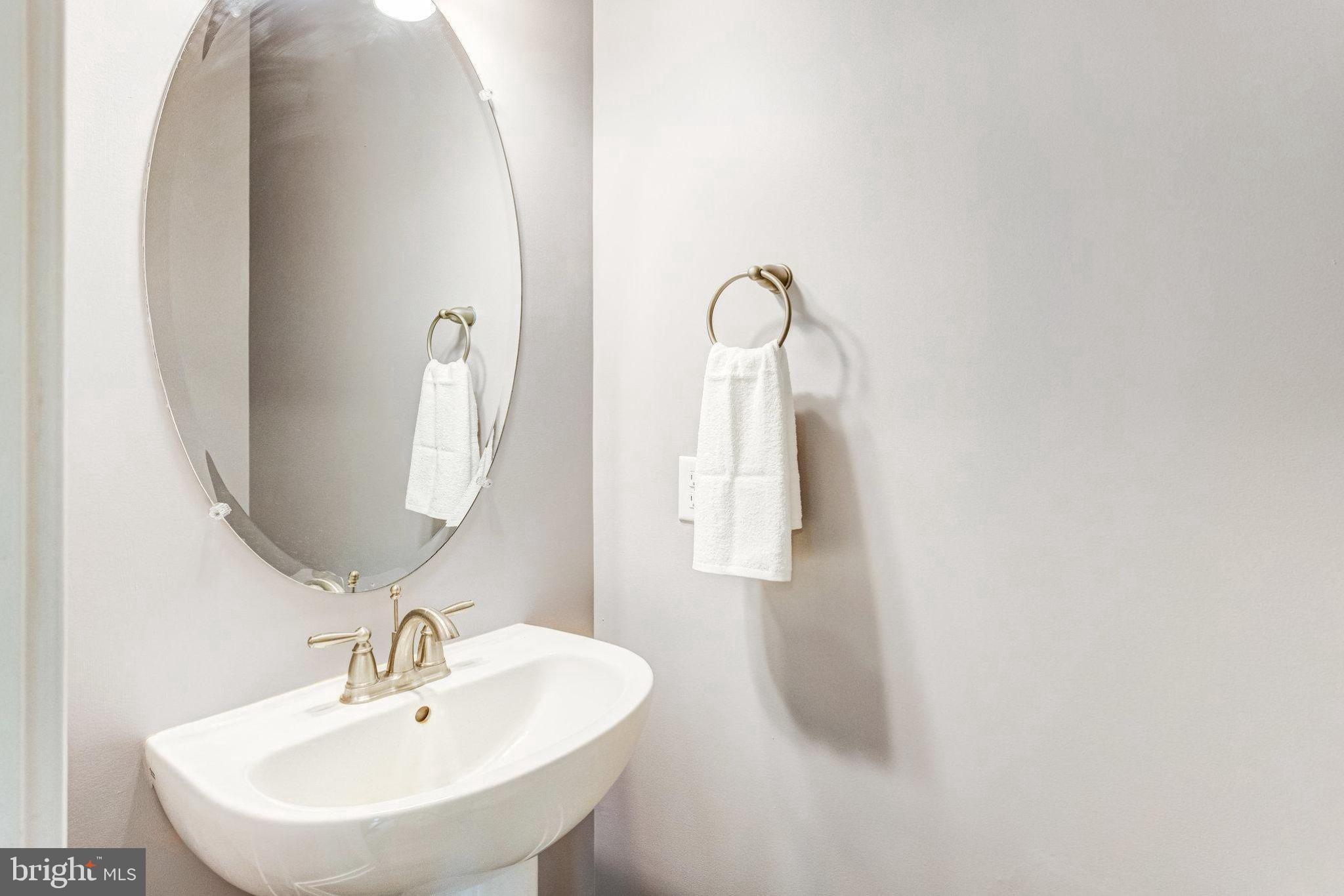 PIPE RUN - Residential Lease