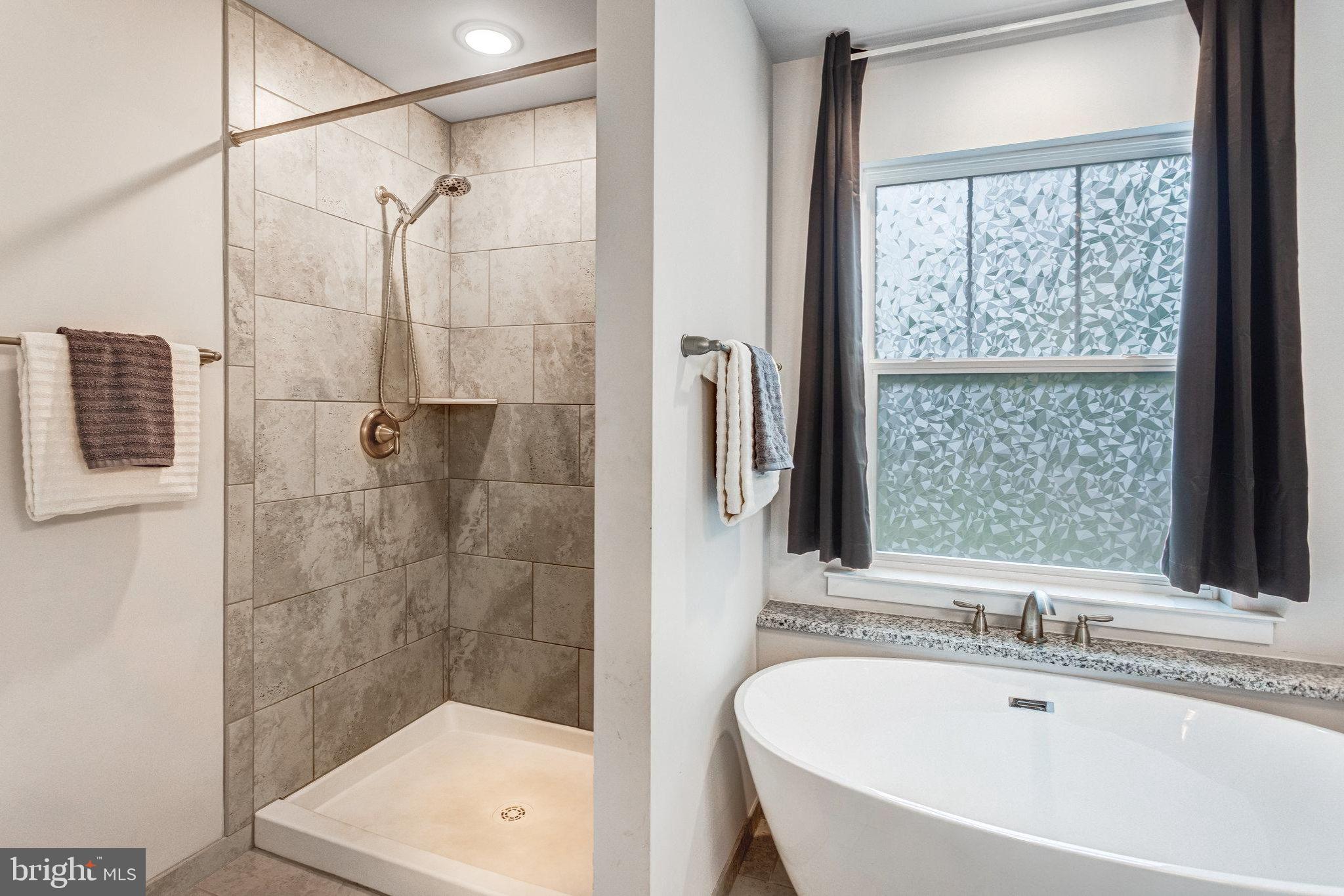 PIPE RUN - Residential Lease