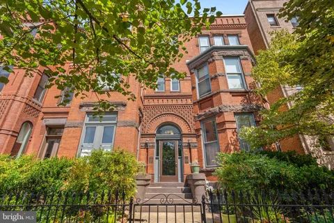 408 Seward Square SE Unit 5, Washington, DC 20003 - MLS#: DCDC2193682