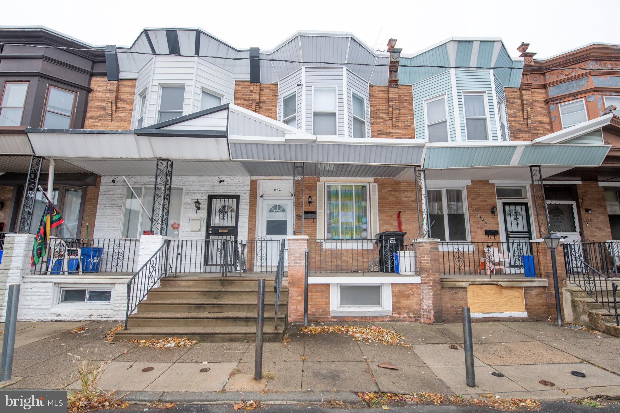 1942 E PACIFIC STREET