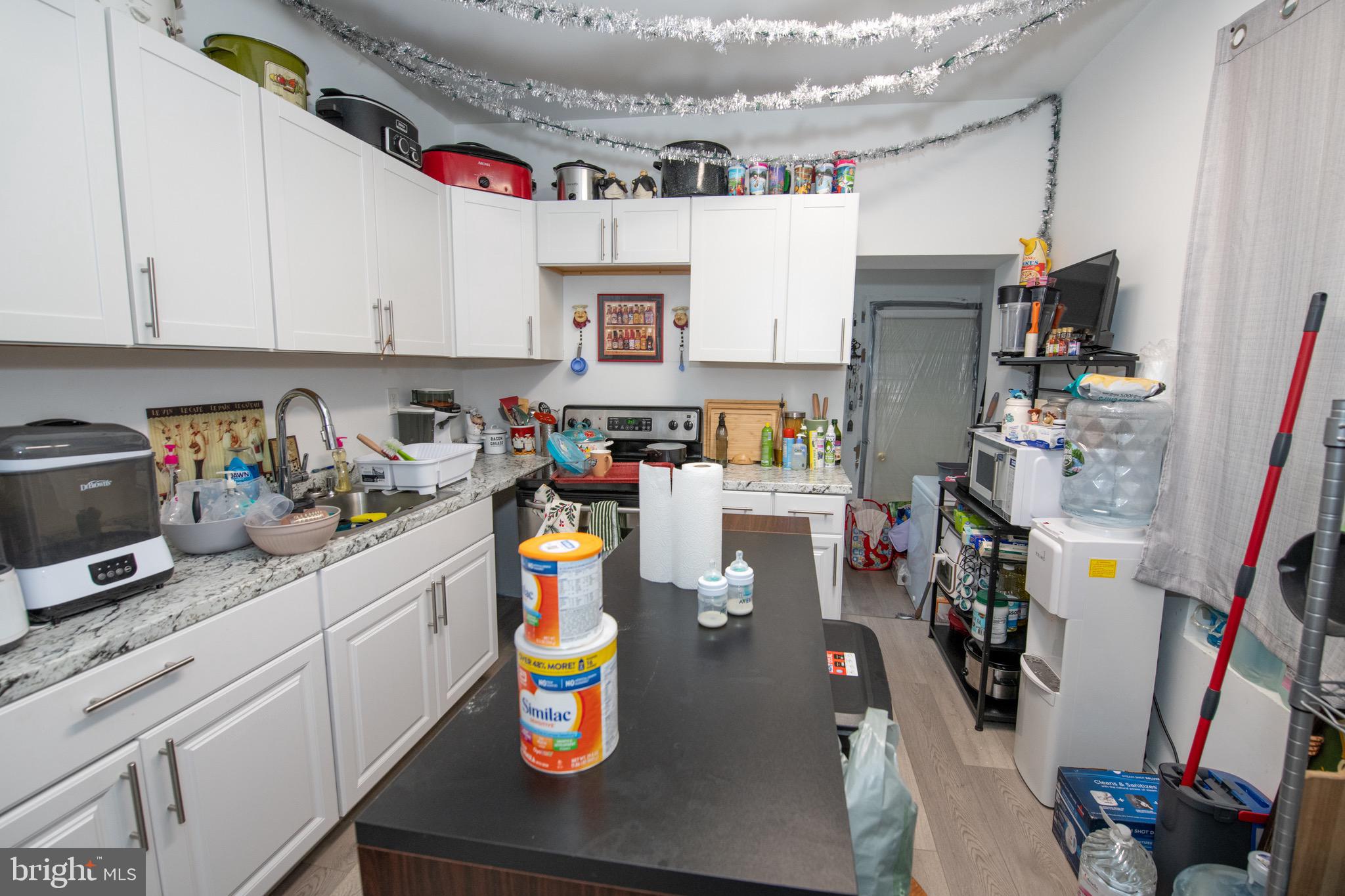 1942 E PACIFIC STREET