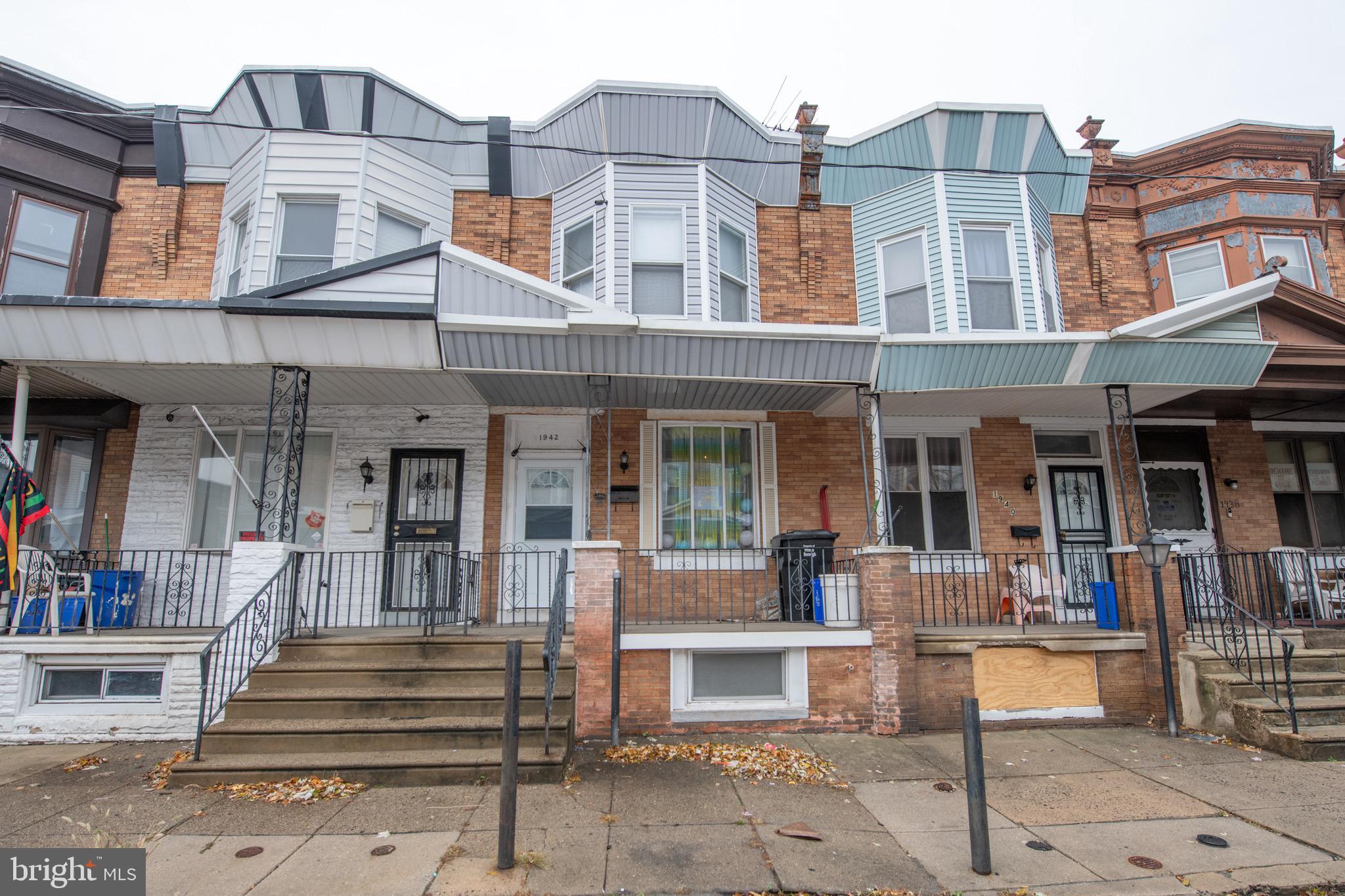 1942 E PACIFIC STREET