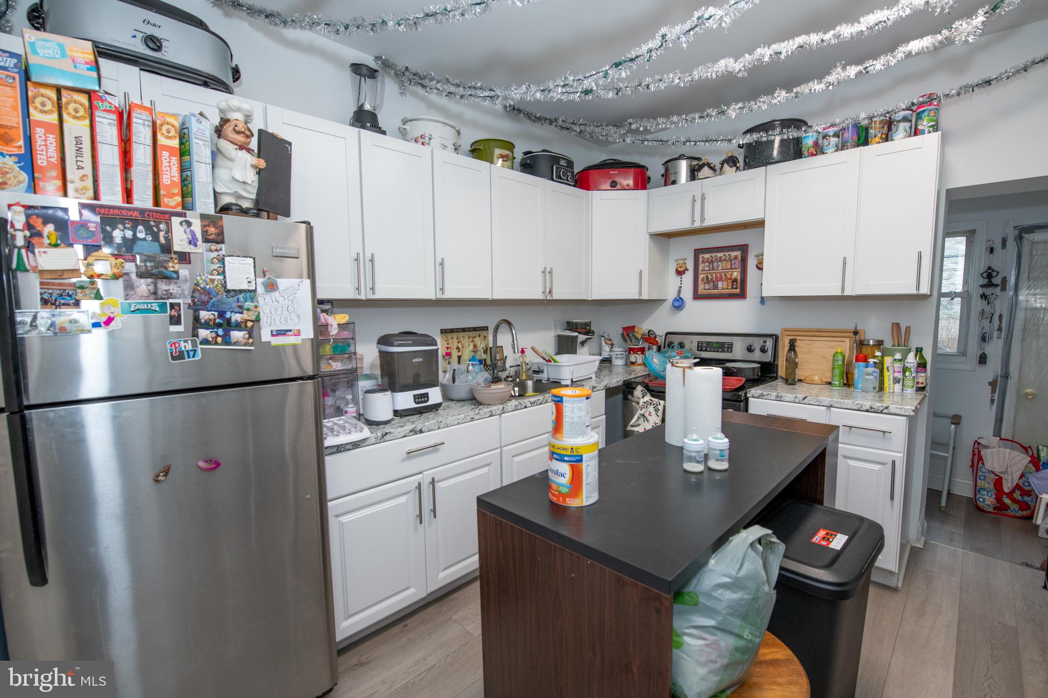 1942 E PACIFIC STREET