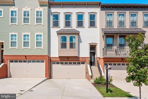 Property photo of 944 Basswood Drive, Stafford, VA 22554
