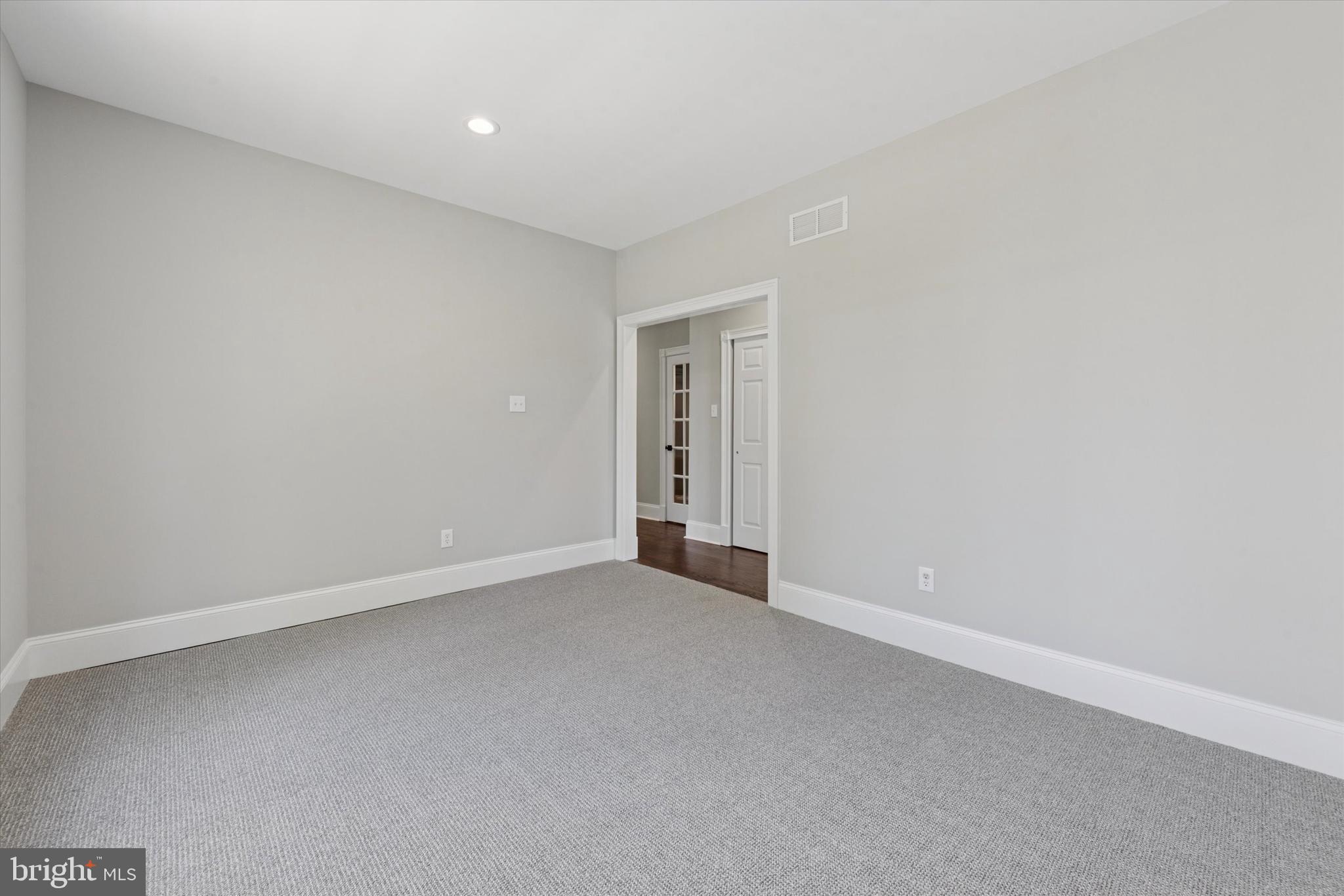 WESTTOWN CHASE - Residential