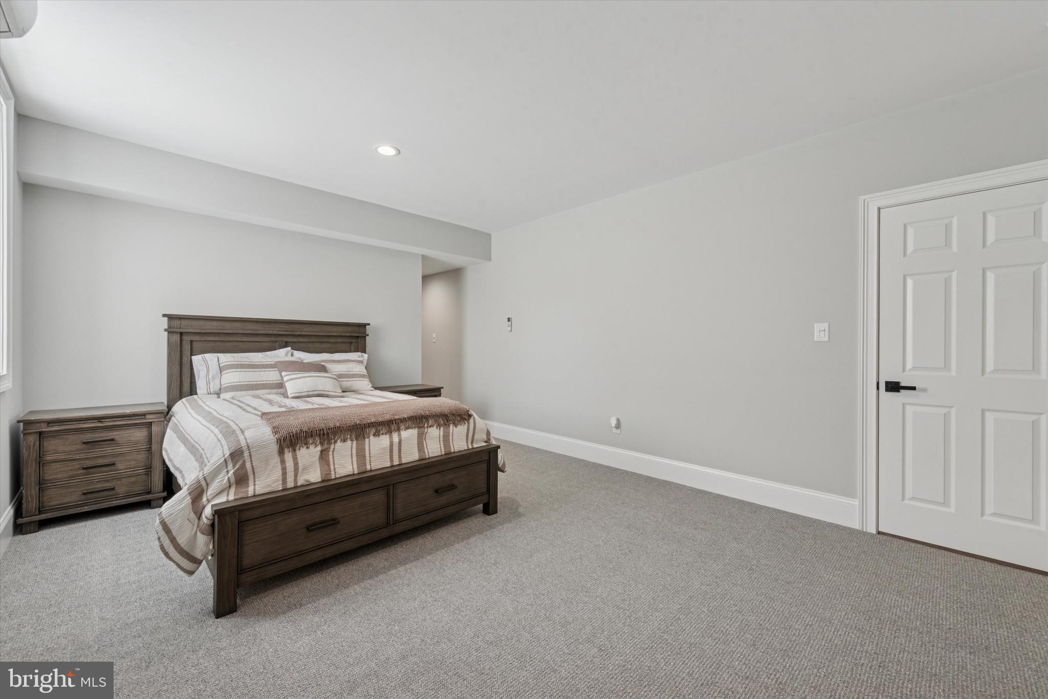 WESTTOWN CHASE - Residential