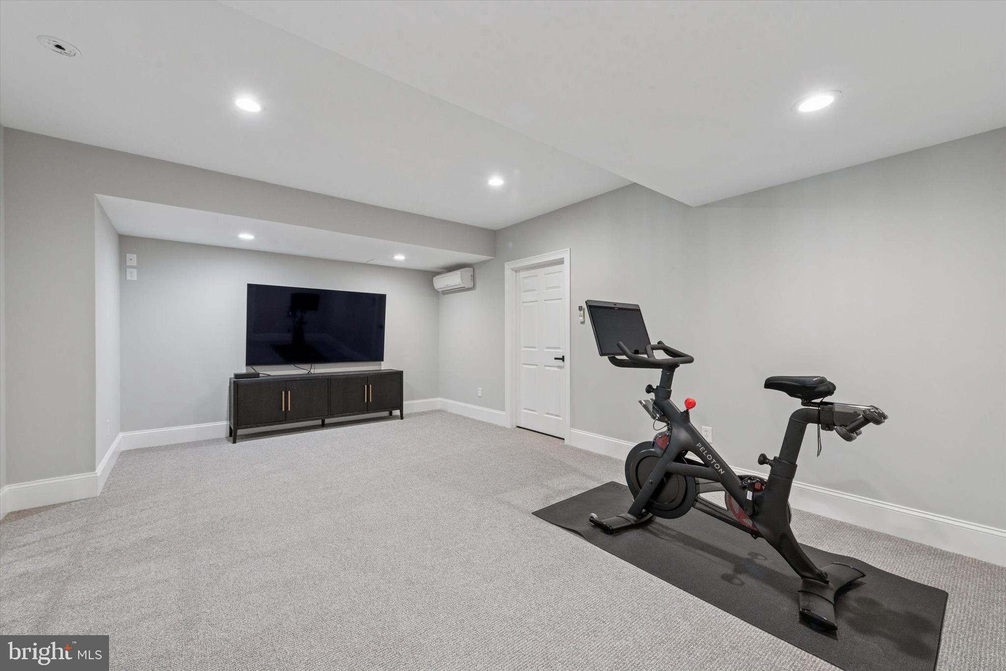 WESTTOWN CHASE - Residential