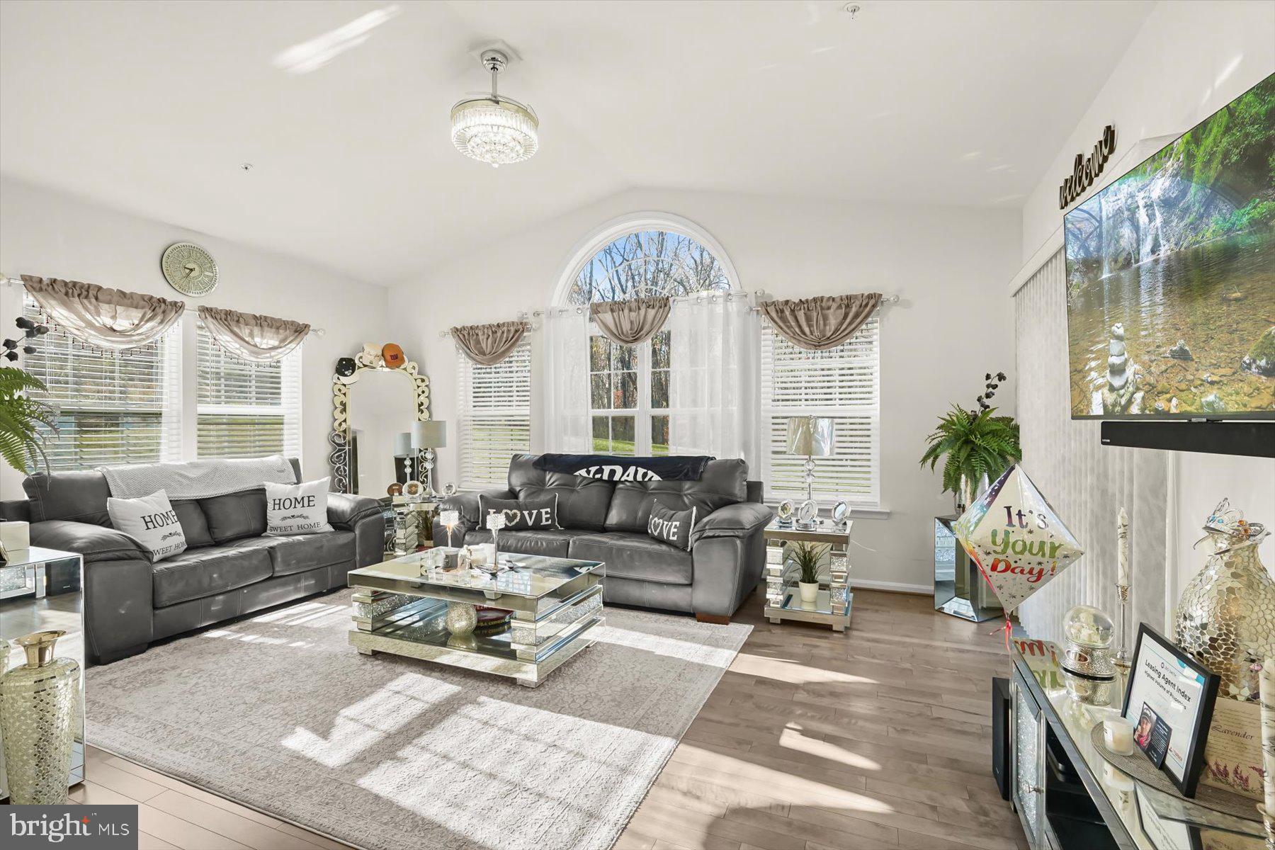 ST JAMES-PLAT 1> - Residential