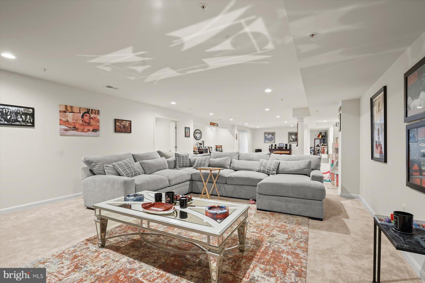 ST JAMES-PLAT 1> - Residential