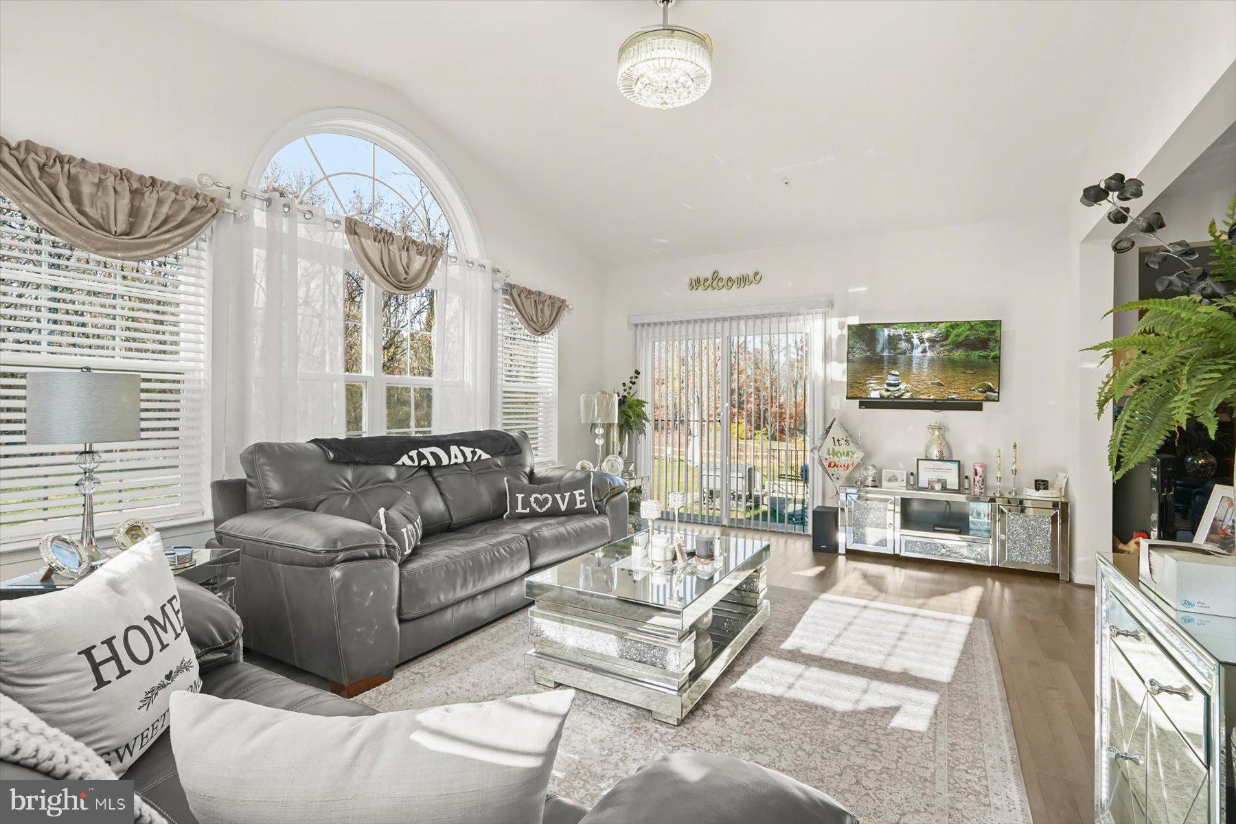 ST JAMES-PLAT 1> - Residential