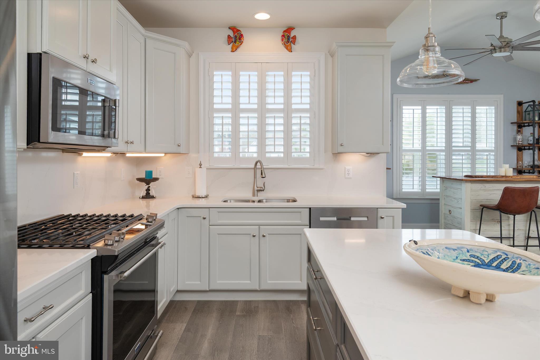 BAY BRIDGE COVE - Residential