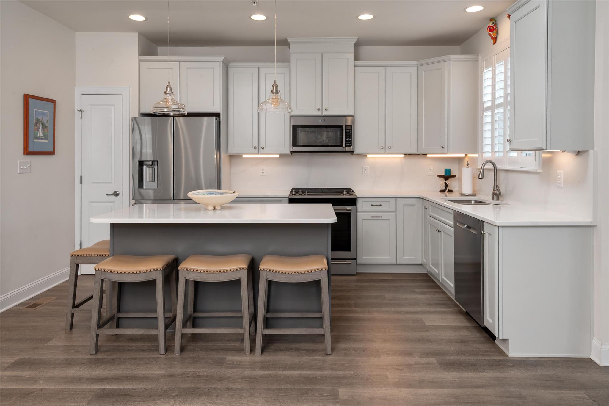 BAY BRIDGE COVE - Residential