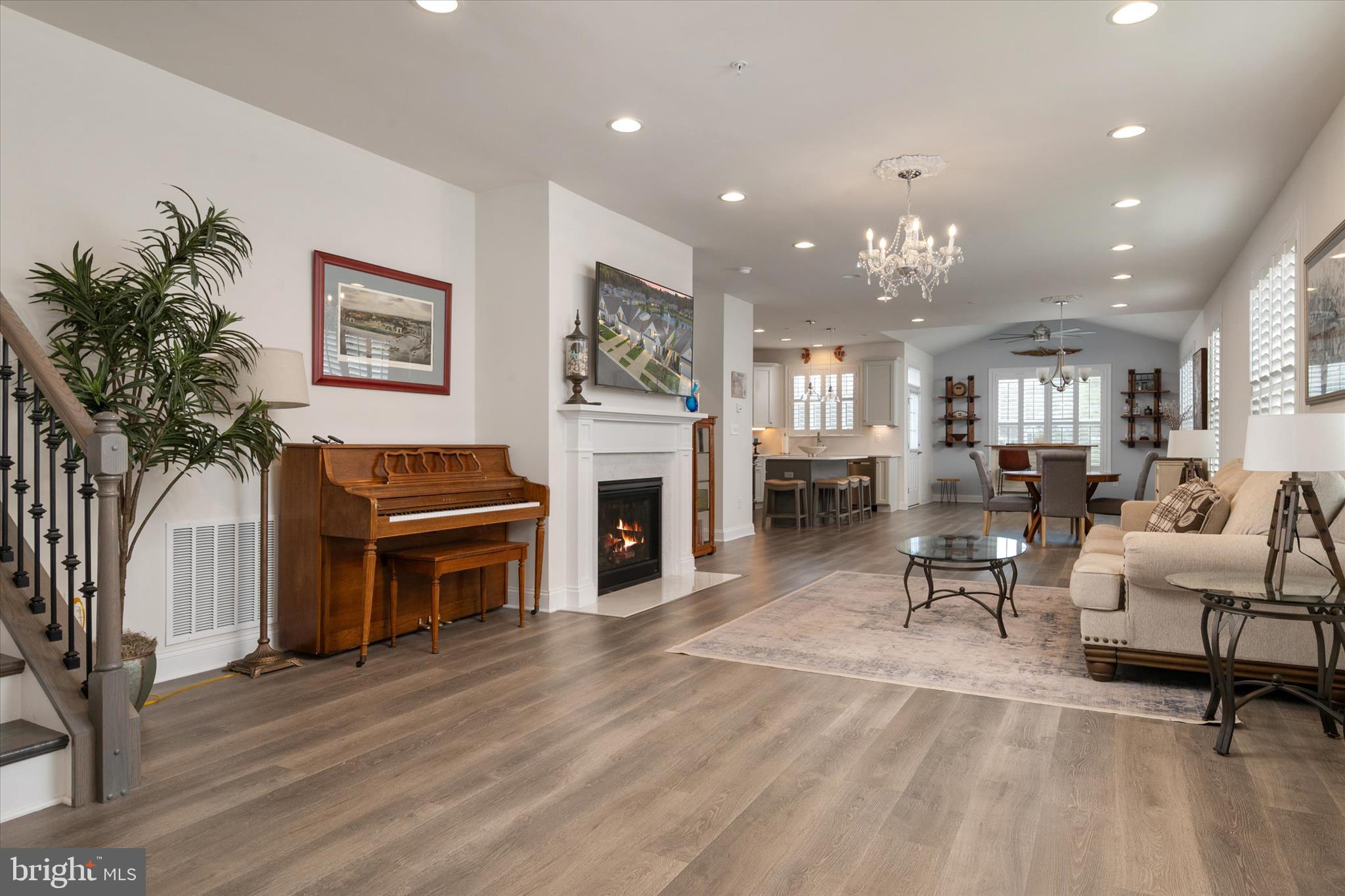 BAY BRIDGE COVE - Residential