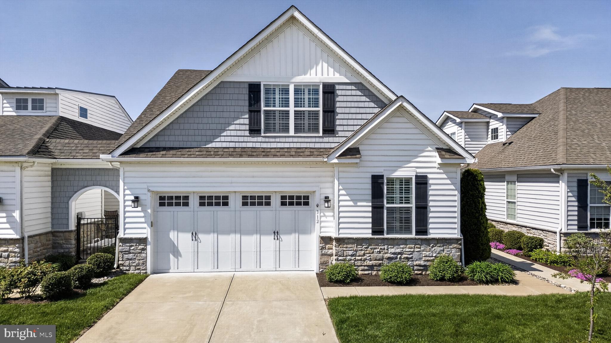 BAY BRIDGE COVE - Residential