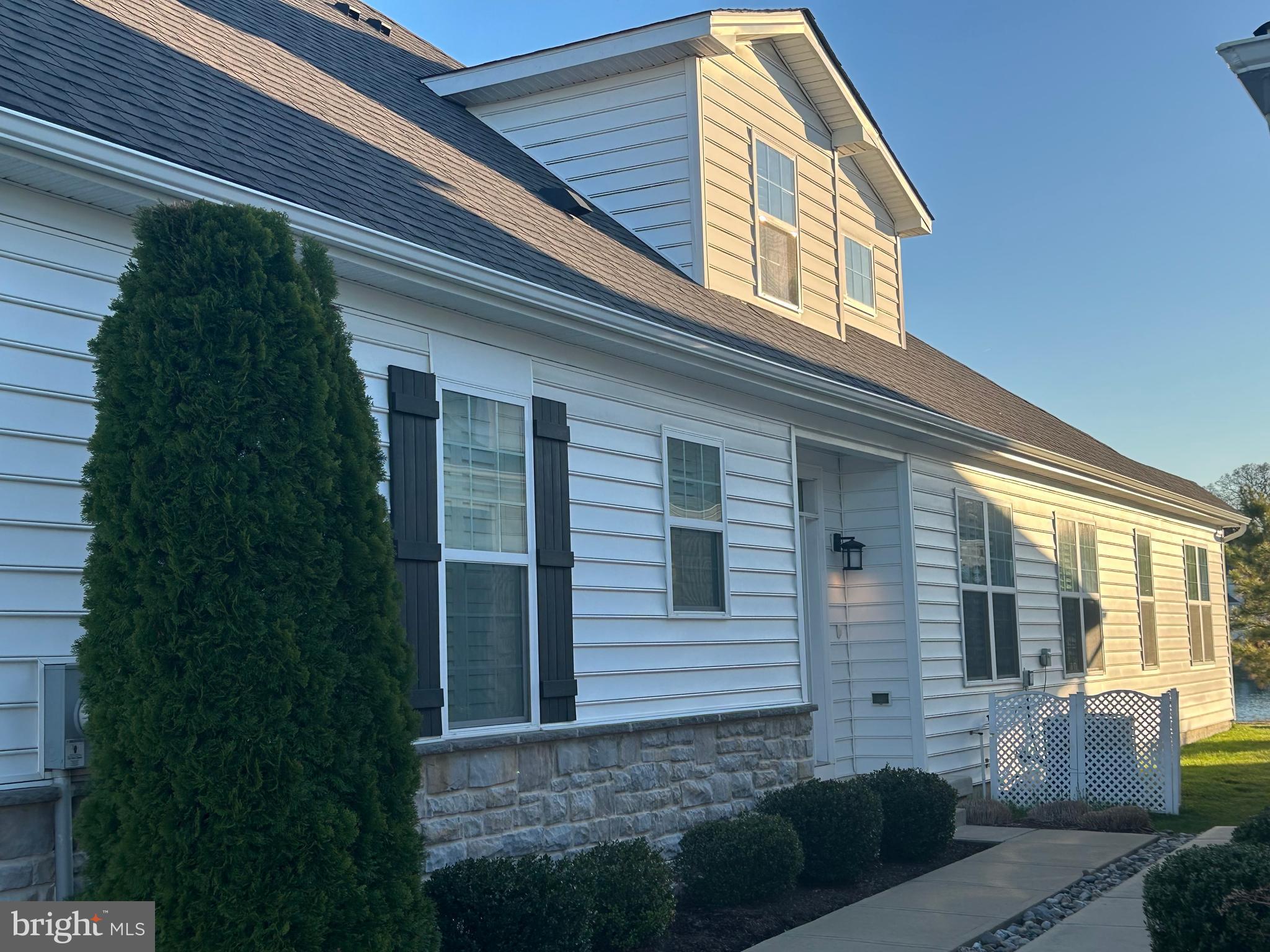 BAY BRIDGE COVE - Residential