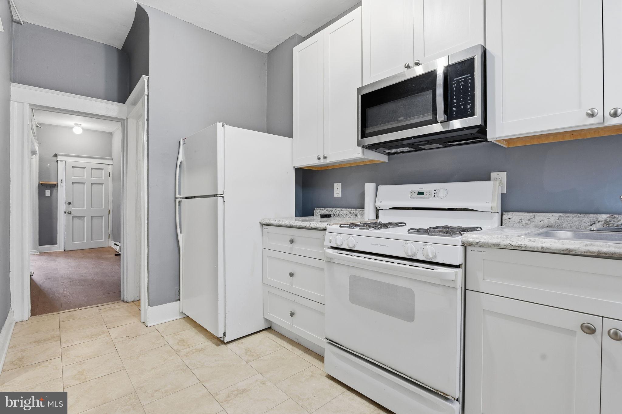 TREMONT - Residential Lease