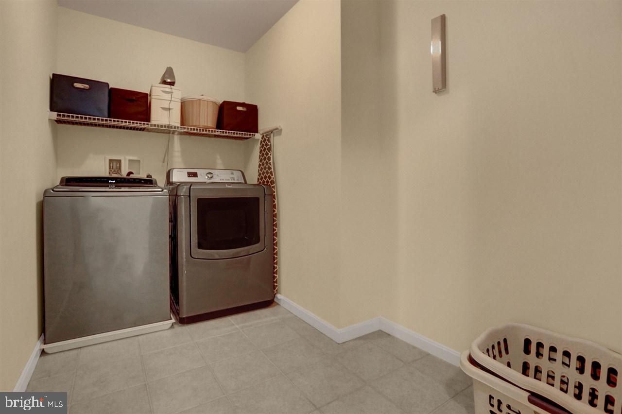 BUMBLE BEE HOLLOW - Residential