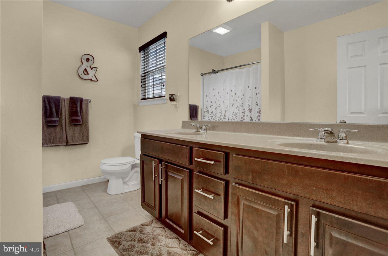 BUMBLE BEE HOLLOW - Residential