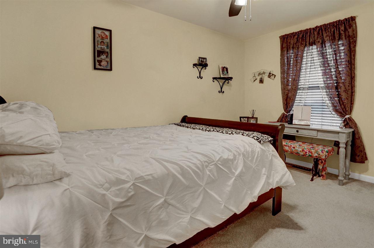 BUMBLE BEE HOLLOW - Residential