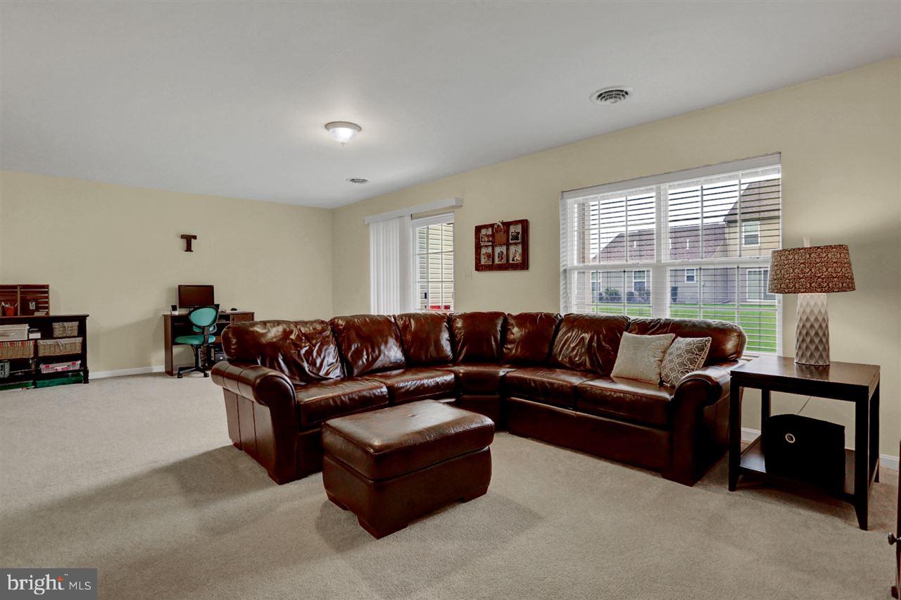 BUMBLE BEE HOLLOW - Residential