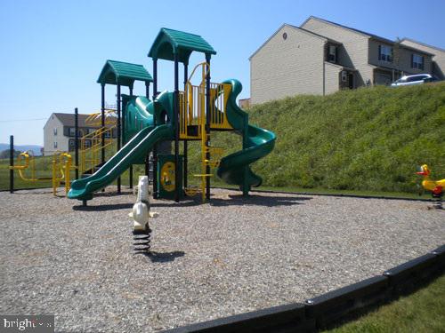 BUMBLE BEE HOLLOW - Residential