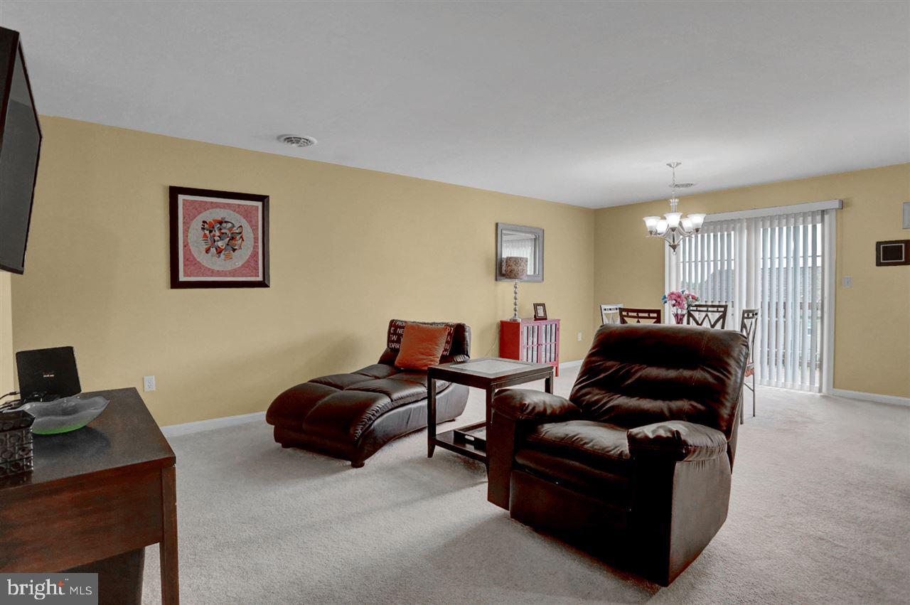 BUMBLE BEE HOLLOW - Residential