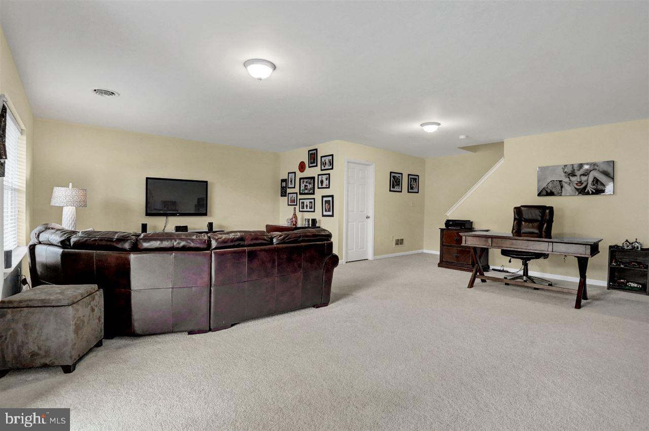 BUMBLE BEE HOLLOW - Residential