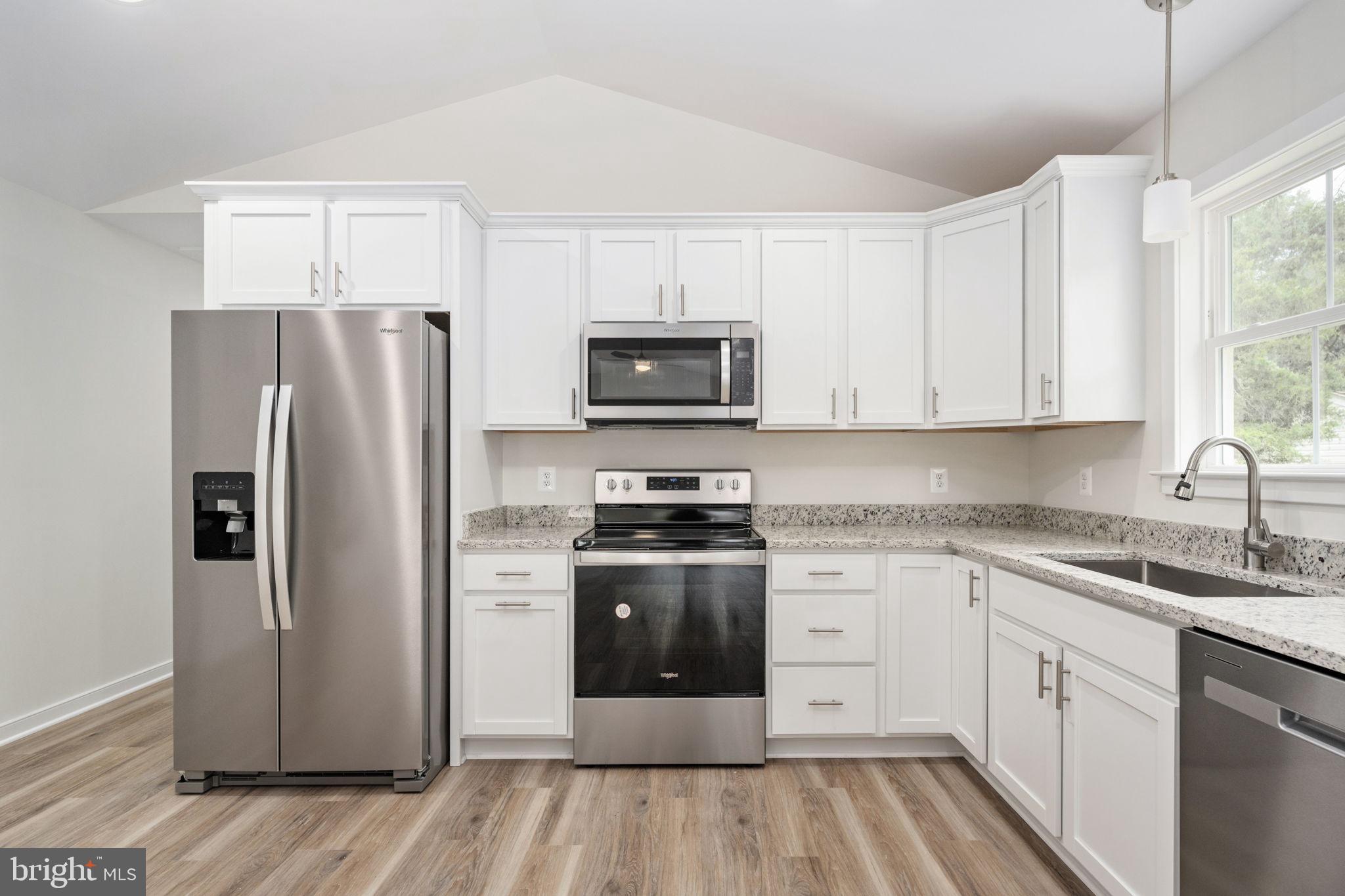 WESTMORELAND SHORES - Residential